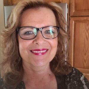 Meet your Posher, Vera